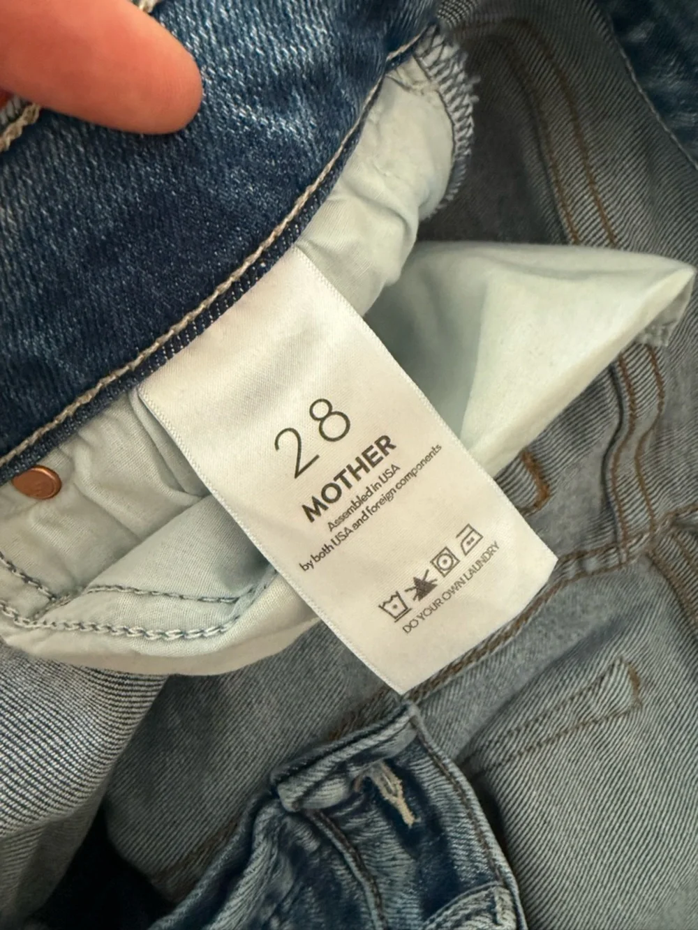 MOTHER denim The Tomcat Ankle Fray in On the Road wash - Picture 3 of 6